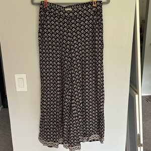 Max Studio Black Floral Print Pants